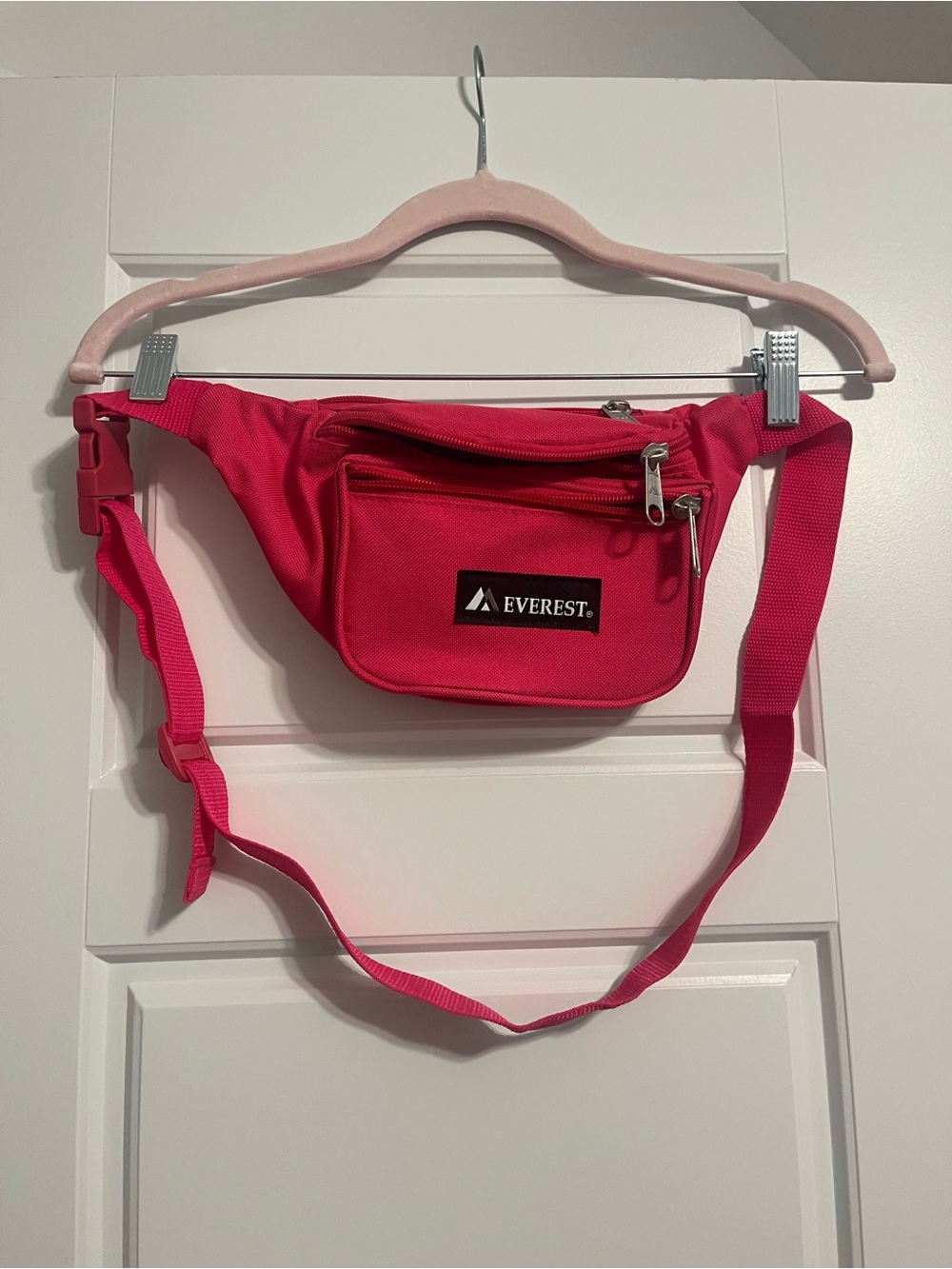 Everest fanny pack